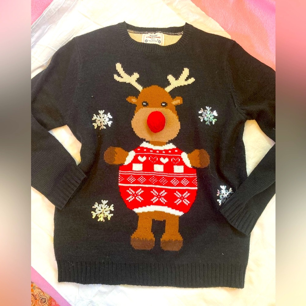 Fun black and red holiday reindeer sweater size medium